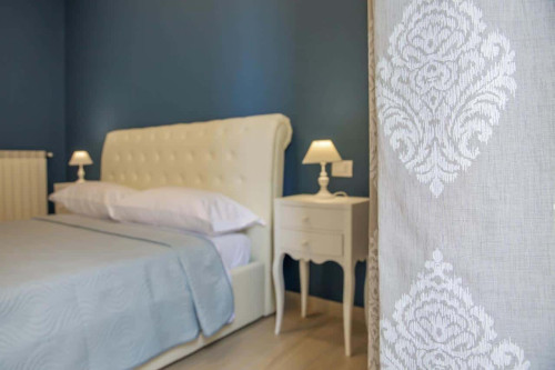 Stanza con bagno privato Via Sacra 11