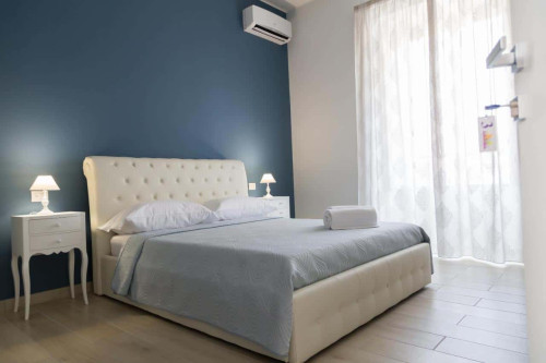 Stanza con bagno privato Via Sacra 11
