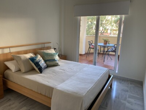 Estudio con terraza cerca del mar 