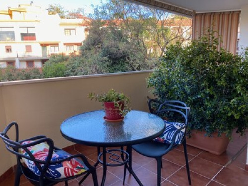 Estudio con terraza cerca del mar 