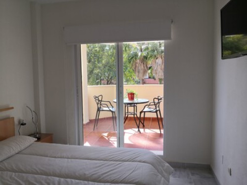 Estudio con terraza cerca del mar 