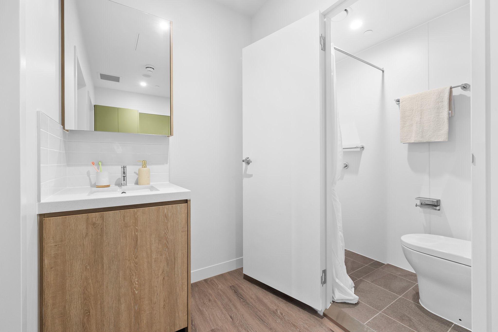  2 Bedroom Apartment - High Floor  -  Y Suites on Margaret  - Gallery -  5