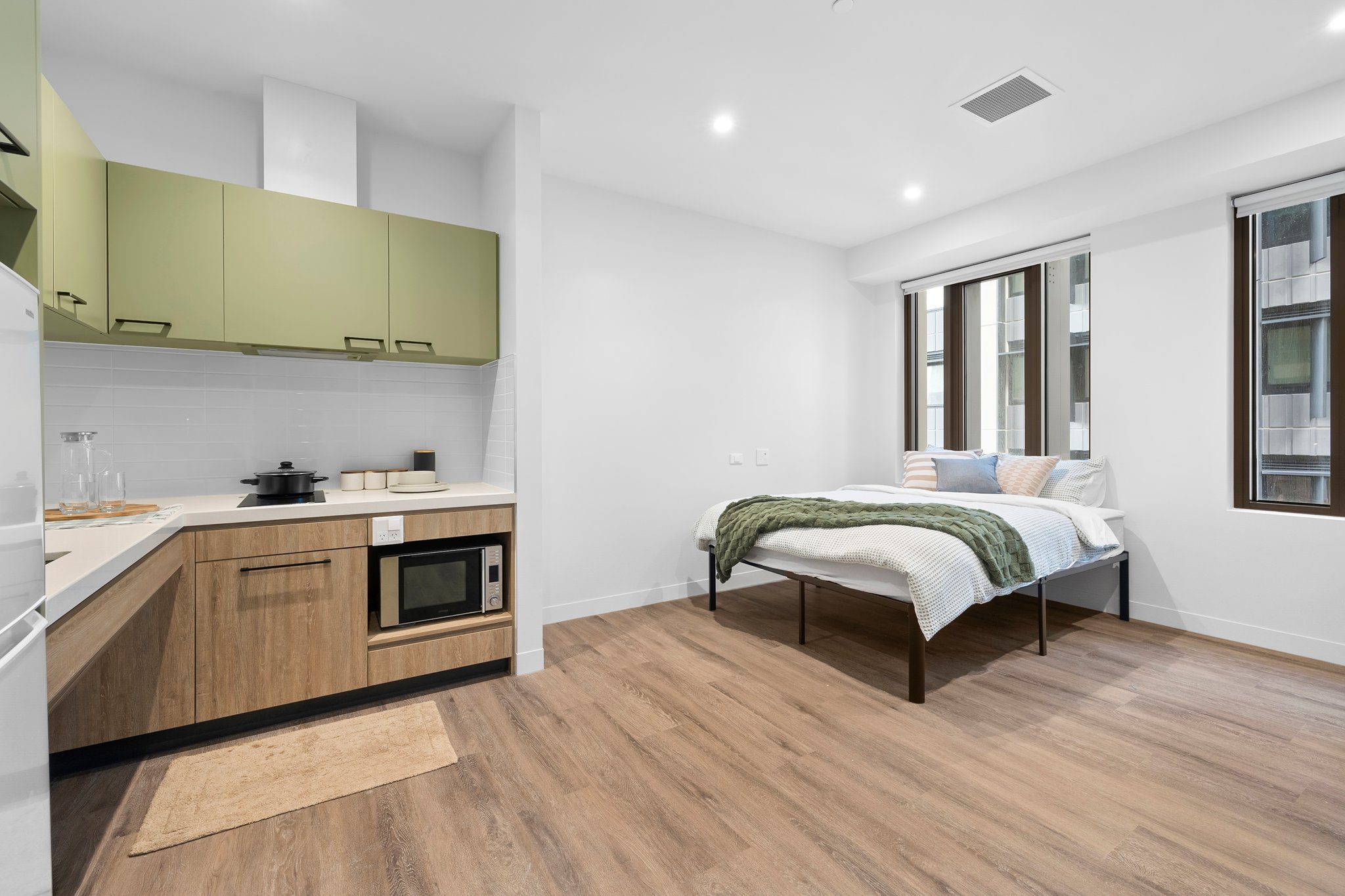  Studio Deluxe - High Floor  -  Y Suites on Margaret  - Gallery -  2