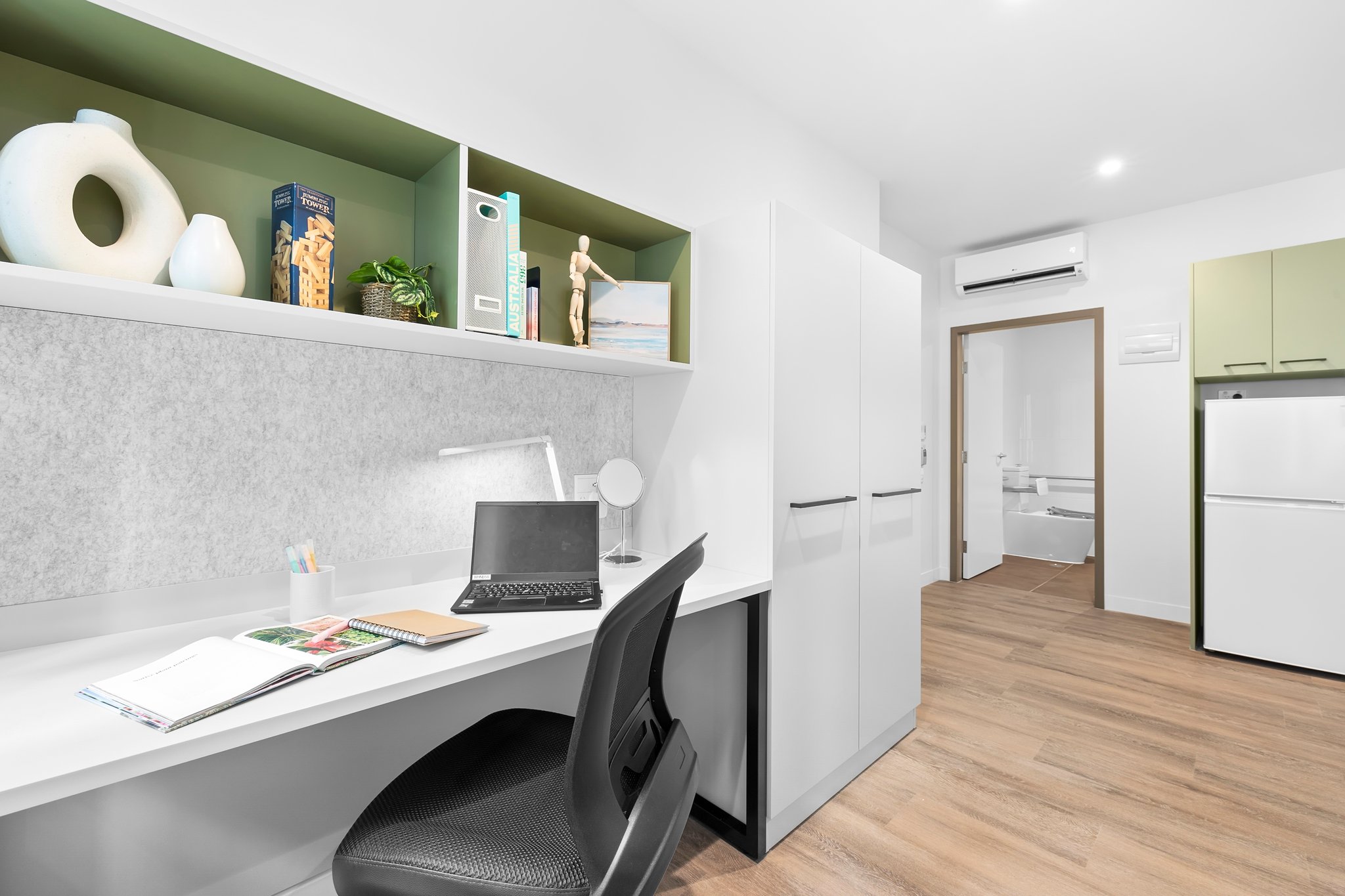  Studio Deluxe - High Floor  -  Y Suites on Margaret  - Gallery -  4