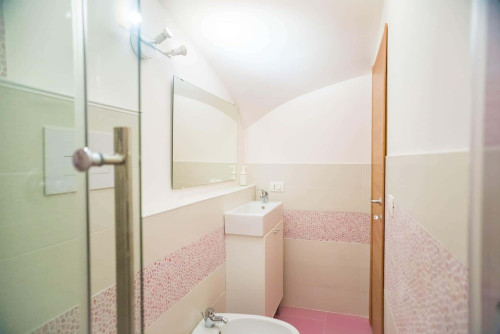 Apartment in Via Andrea Cantelmo, Napoli for 80 m² with 4 bedrooms