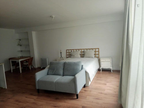 Very cosy studio and terrace/Students Only - Gallery - 9