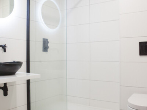 Chic City Centre Apartment - Gallery - 9