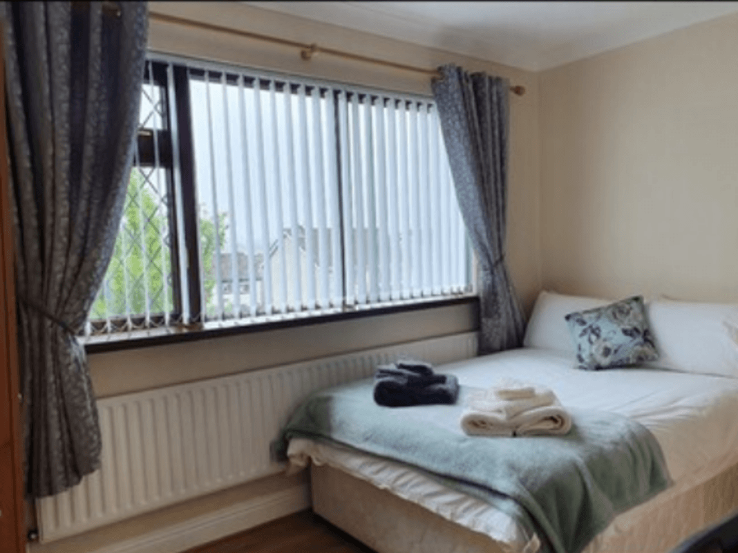 Double Room With Shared Bathroom(Full Room) - 1