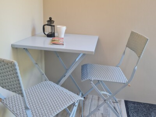 Private guest suite in Shincliffe