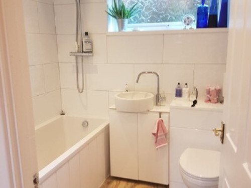 Private guest suite in Shincliffe