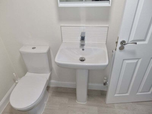 lovely-semi-detached-new-built-nottingham-30656646520240923051635AM