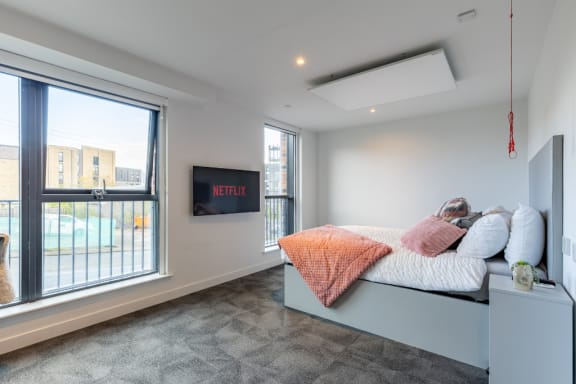  Diamond Studio  -  Glasgow West End  - Gallery -  4