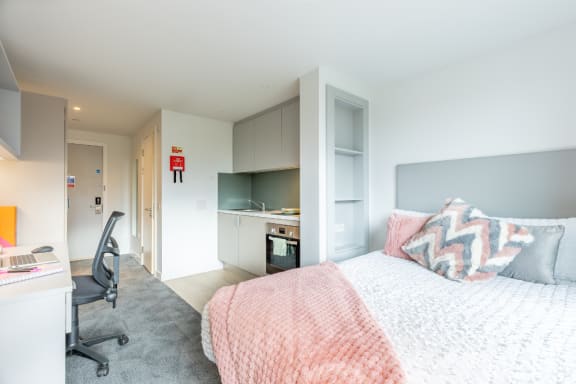  Platinum Studio  -  Glasgow West End  - Gallery -  3