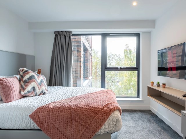  Platinum Studio River View  -  Glasgow West End  - Gallery -  7