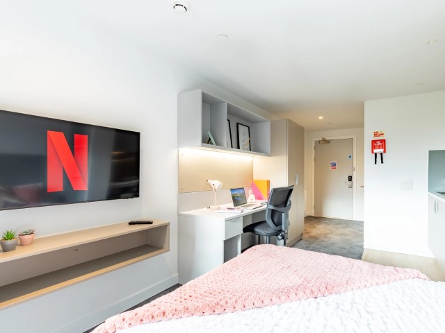  Platinum Studio River View  -  Glasgow West End  - Gallery -  5