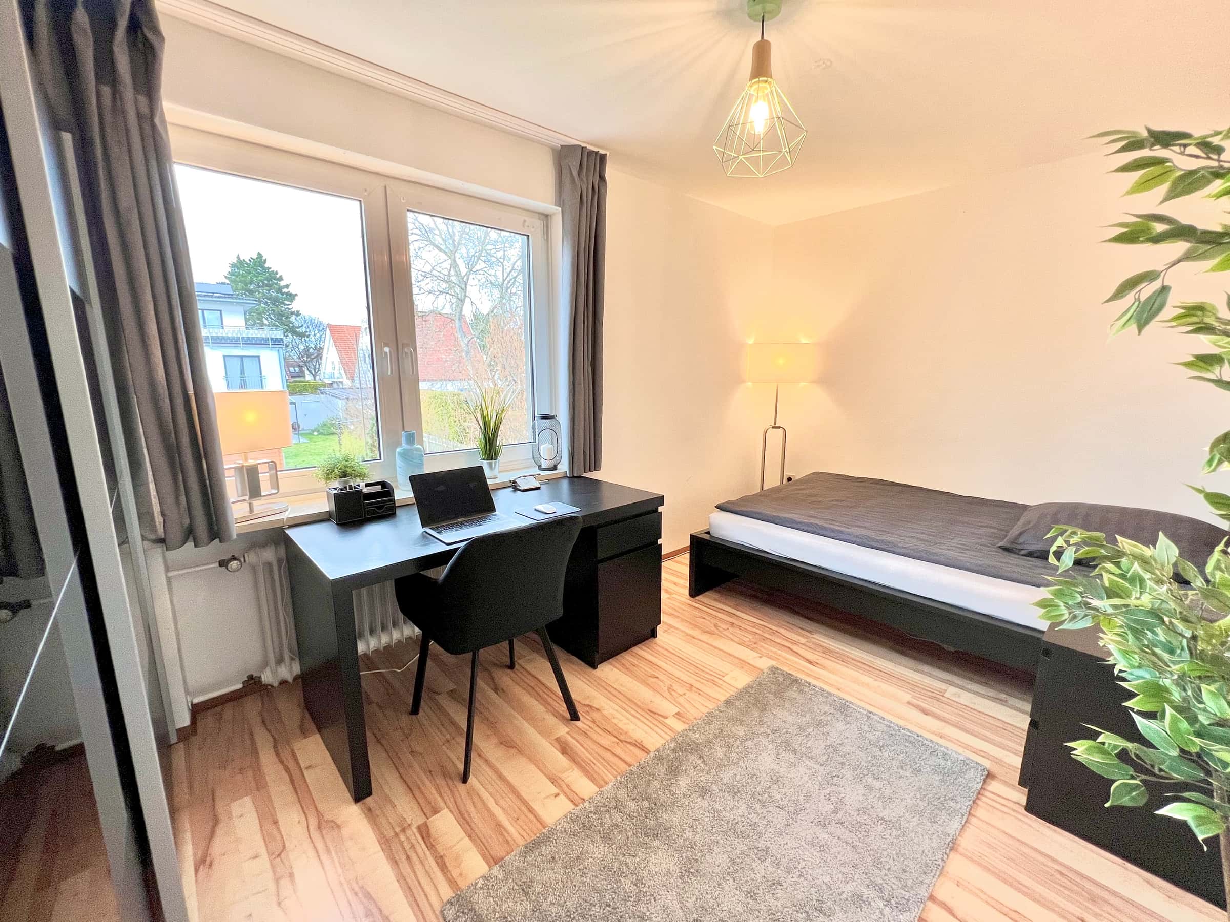  Single Room  -  Donauwörther Straße- Zimmer 4  - Gallery -  3