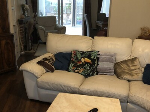 Good location for Redhill & London