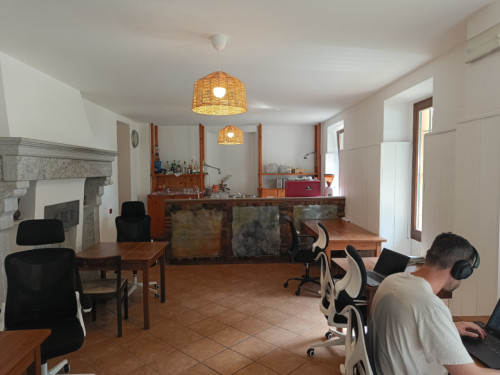 Stunning Coliving Retreat with Mountain Views near Lago Maggiore in Maegra