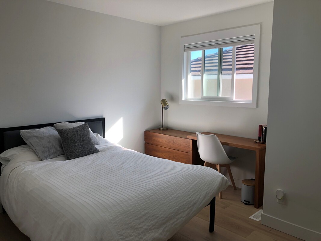  Main House - Bedroom 2(Full Room)  -  Modern, clean, comfy with a view!  - Gallery -  1