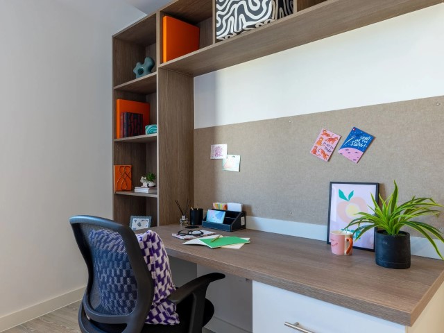 Silver En Suite - Glassworks - Gallery - 6