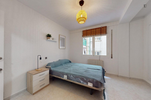 Appealing single bedroom