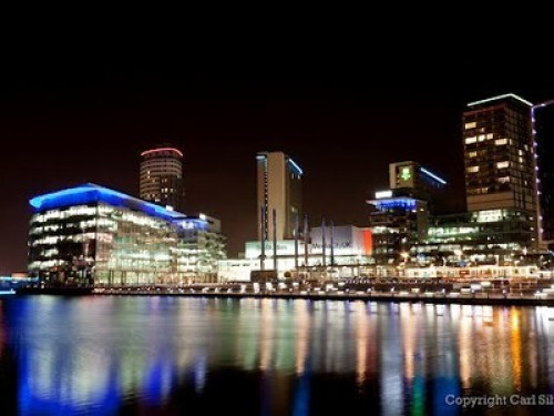 Happy Family  In Central Manchester - Gallery - 12