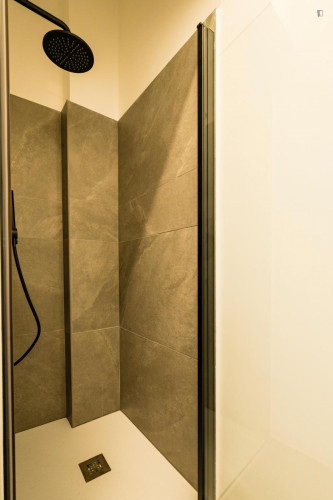 Double bedroom, in 2-bedroom apartment - Gallery - 13