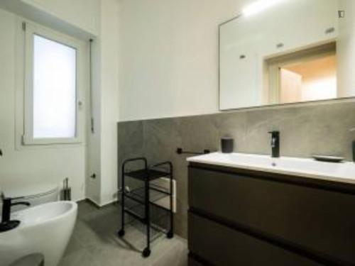 Double bedroom, in 2-bedroom apartment - Gallery - 12
