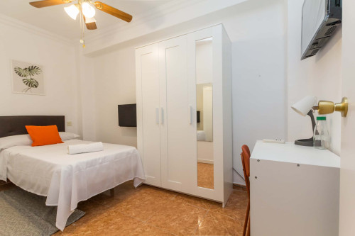 296-1 Pasaje Pezuela Habitación 1