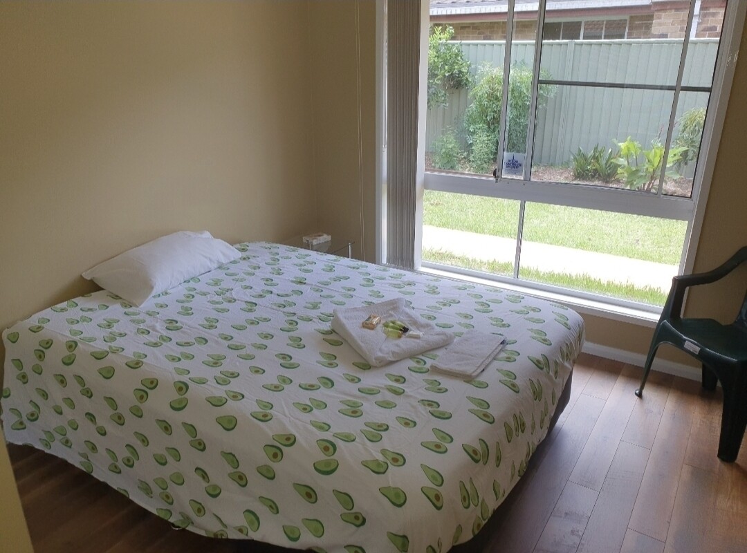 Sunny Bedroom(Full Room) - Sunflower at Sunrise - Gallery - 1