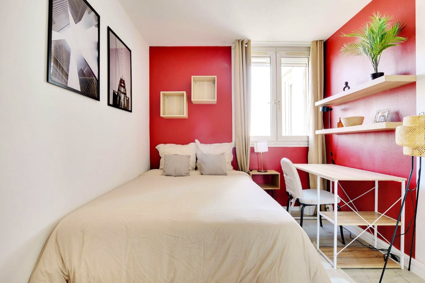 Modern 10 M² Room - 2