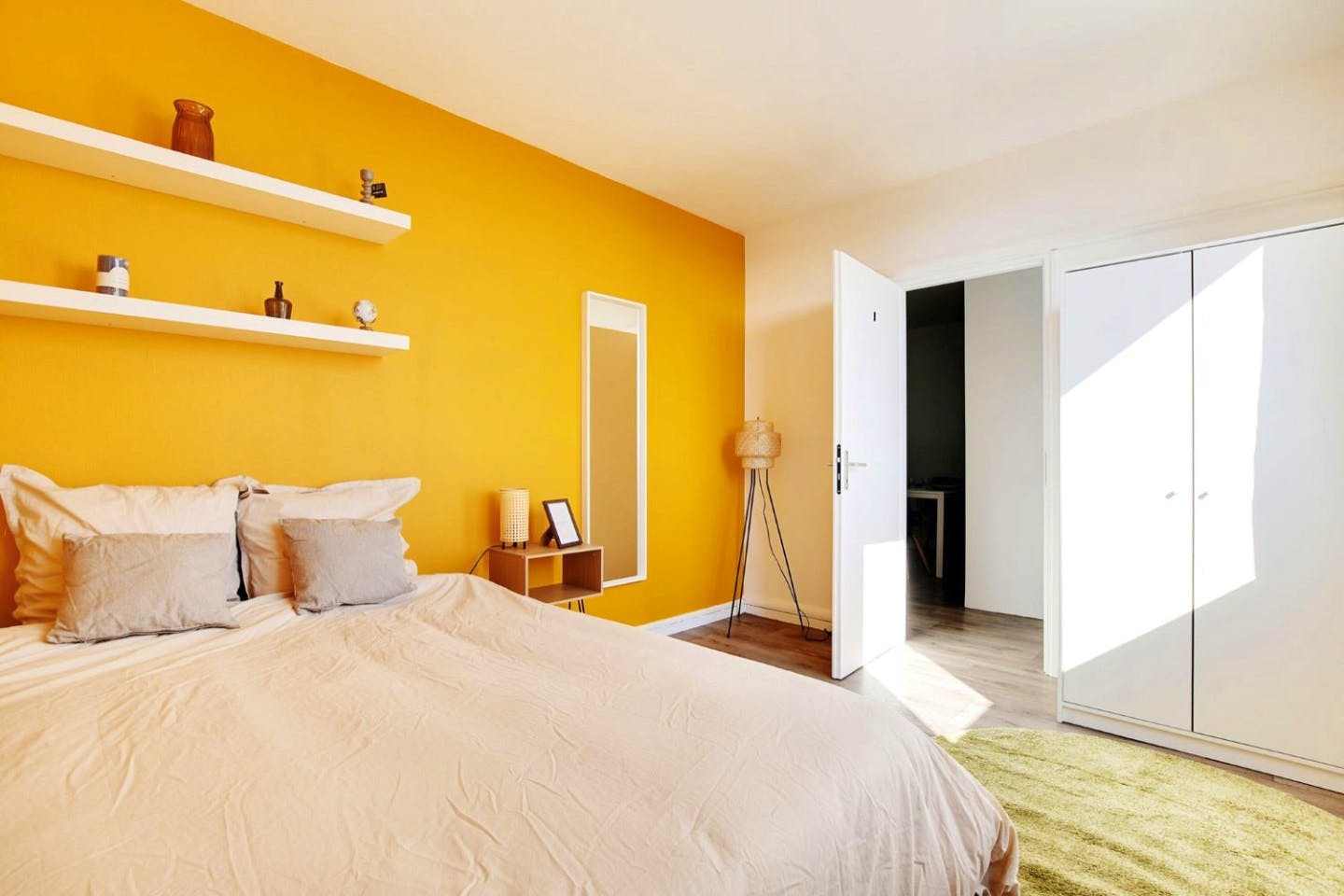 Radiant 11 M² Room - 2