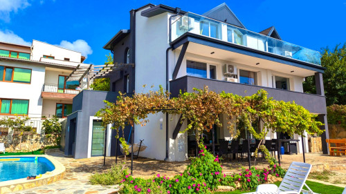 A modern vibrant residence at the very heart of the coastal town of Balchik