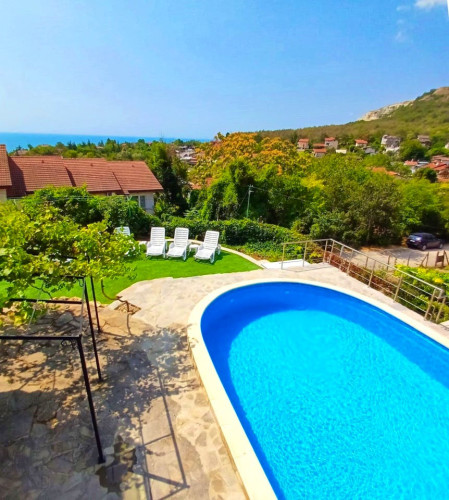 A modern vibrant residence at the very heart of the coastal town of Balchik