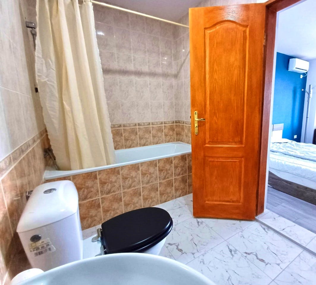 Room 1 - A modern vibrant residence at the very heart of the coastal town of Balchik House - Gallery - 13