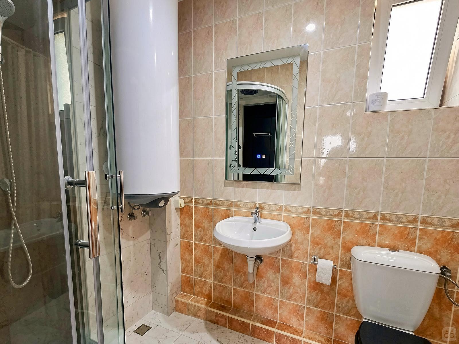 Room 1 - A modern vibrant residence at the very heart of the coastal town of Balchik House - Gallery - 38