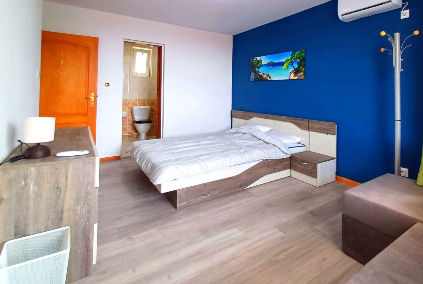 Room 1 - A modern vibrant residence at the very heart of the coastal town of Balchik House - Gallery - 17