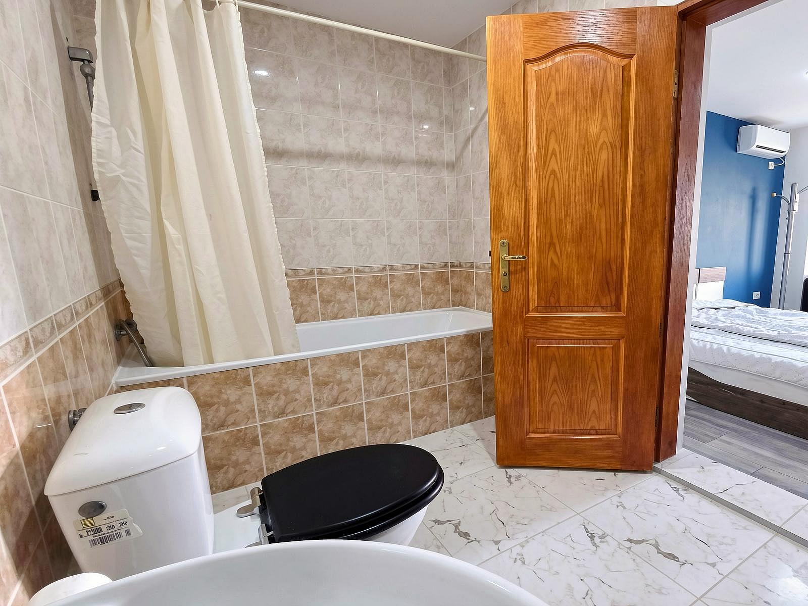 Room 1 - A modern vibrant residence at the very heart of the coastal town of Balchik House - Gallery - 37