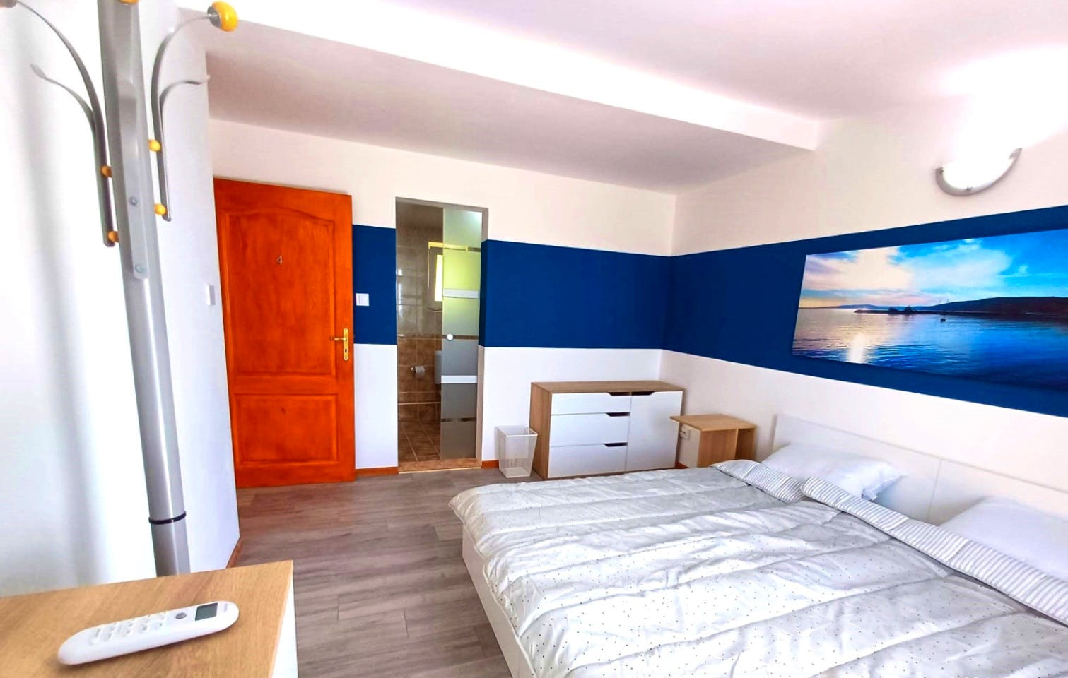 Room 4 - A modern vibrant residence at the very heart of the coastal town of Balchik House - Gallery - 2