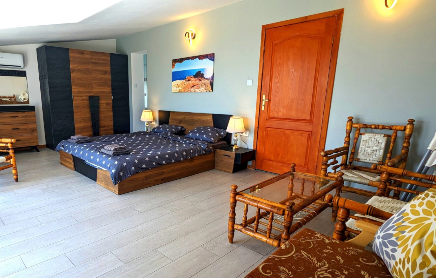 Room 5 Suite - A modern vibrant residence at the very heart of the coastal town of Balchik House - Gallery - 27