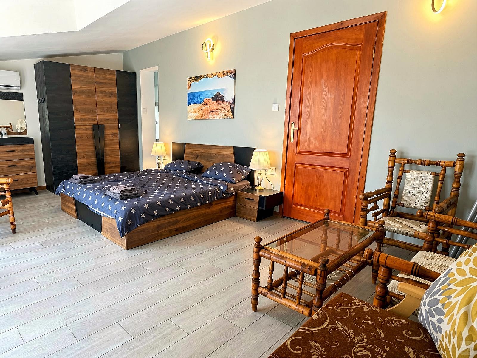 Room 5 Suite - A modern vibrant residence at the very heart of the coastal town of Balchik House - Gallery - 51