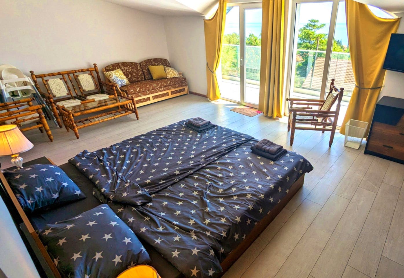 Room 5 Suite - A modern vibrant residence at the very heart of the coastal town of Balchik House - Gallery - 16