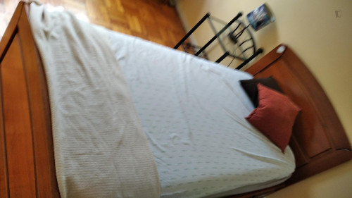 Pleasant single bedroom close to the Bolhão metro station - Gallery - 2