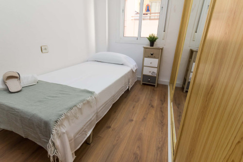 261-3 Calle Lozano de Torres 9, Habitación 3