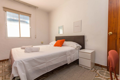 296-3 Pasaje Pezuela Habitación 3