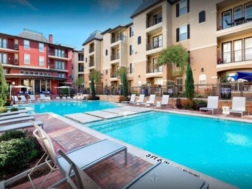 Comfy Bedroom in Convenient Dallas