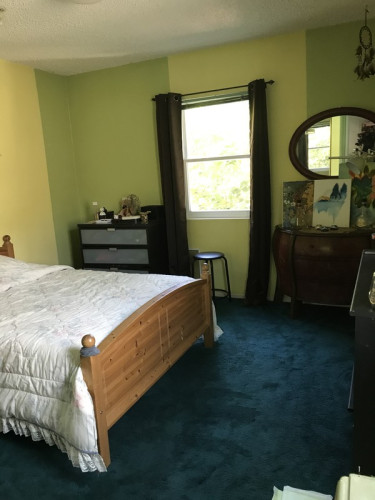 room for rent with bath room 