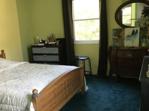 room for rent with bath room 