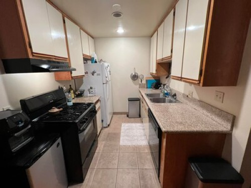 Light  & Airy Private Room & Bath 