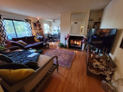 Light  & Airy Private Room & Bath   - Gallery -  5
